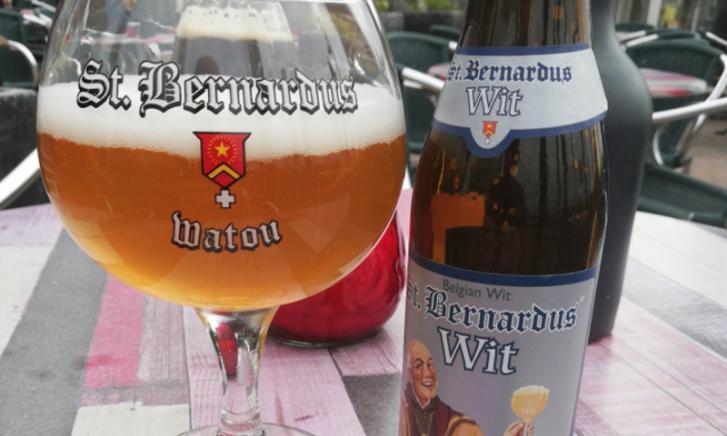 St. Bernardus Wit glas en fles St. Bernardus Wit glas en fles